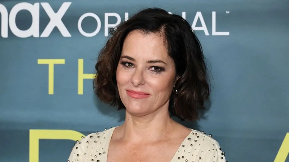 parker posey age