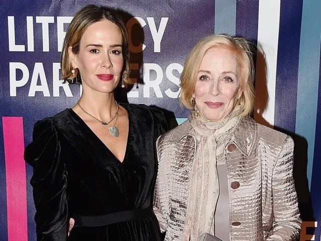 holland taylor age