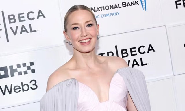 carrie coon age