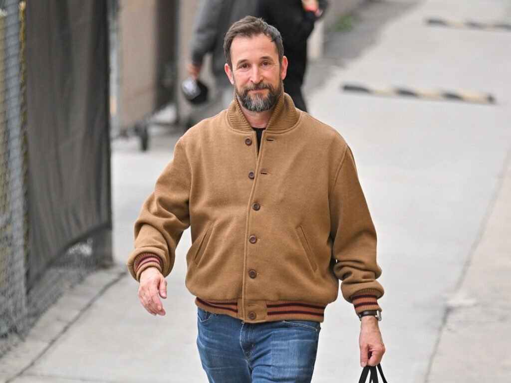 noah wyle age