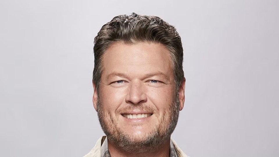 blake shelton age