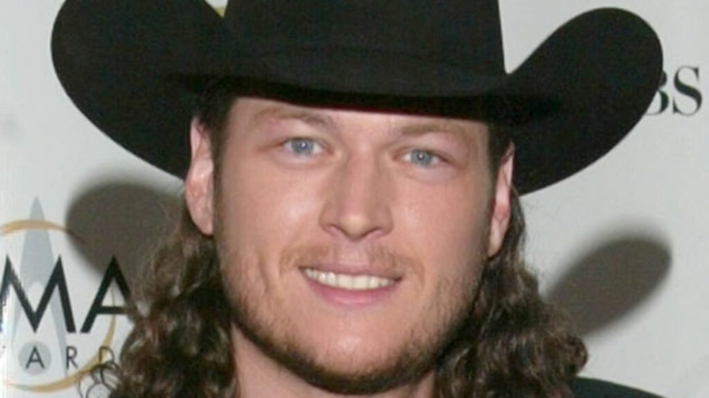 blake shelton age