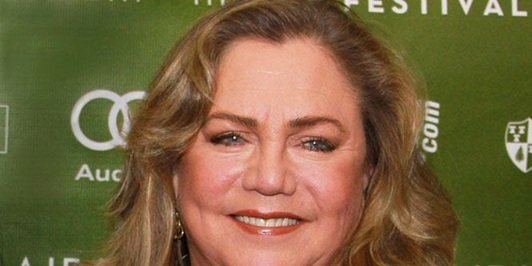 kathleen turner age