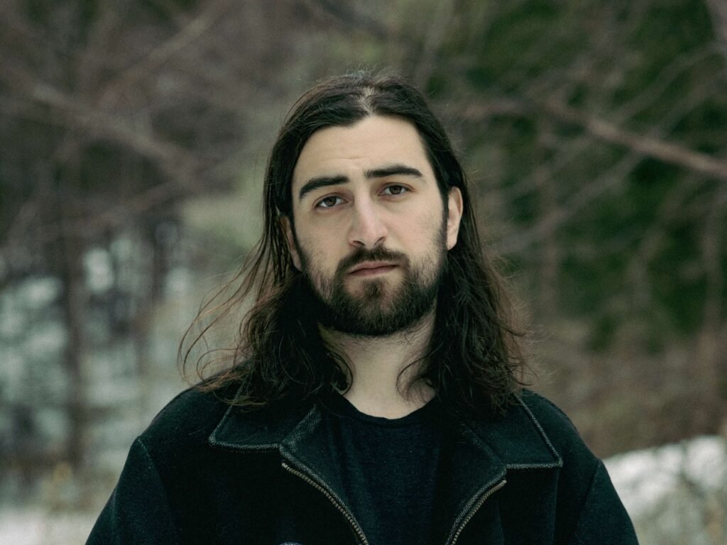 noah kahan age