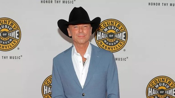 Kenny Chesney: Age Biography, Career, Net Worth, Family, Height, and Life Story kenny chesney age
