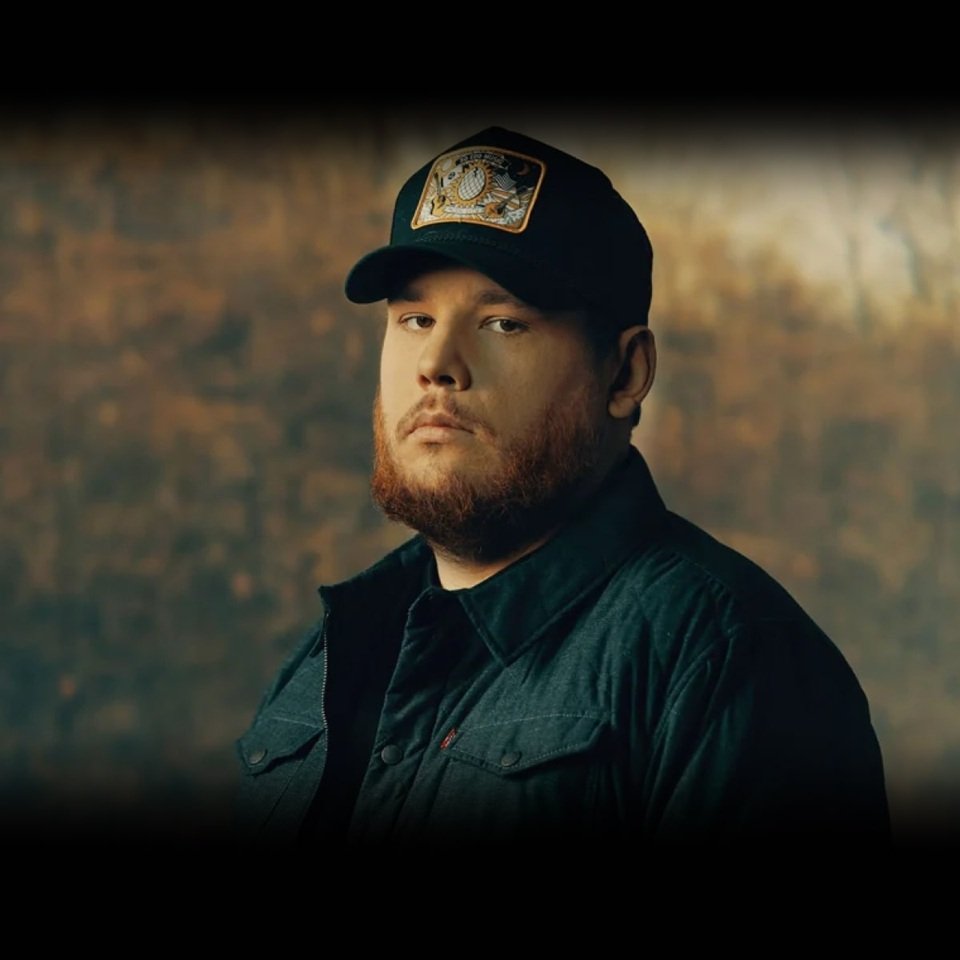 luke combs age